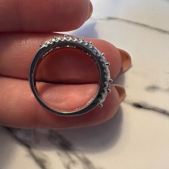 Sterling Silver floating cubic zirconia band ring - Picture 8 of 12